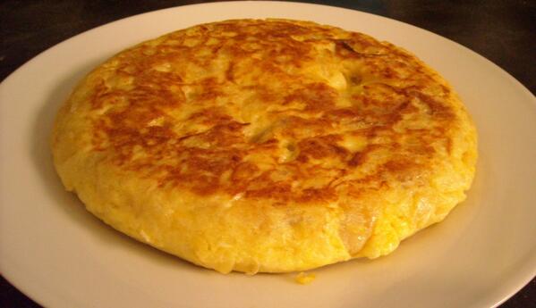 Carlaambigu's tweet photo. Feliz día de la Tortilla!!!! #TradiciónTorrejón http://t.co/xVqOoEyHjz