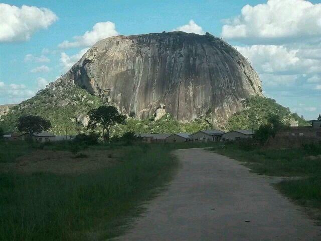 LG on Twitter: "@gwatura Hurungwe Mountain:Murewa Zimbabwe.How lovely My Zimbabwe http://t.co/EINT7VOwxD" / Twitter