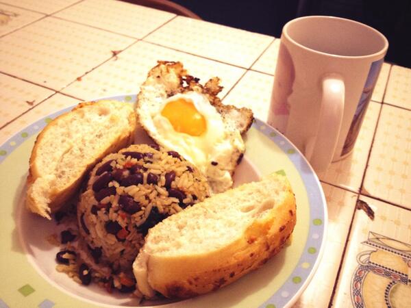 Tipical breakfast in Costa Rica: GALLO PINTO ! No choice to ride 5H +++