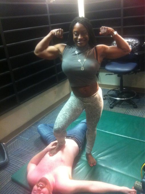 Just kicked the Radio DJ Ass:) http://t.co/hXl7XHYZpO