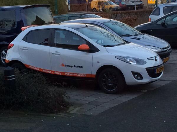 Strakke autobelettering afgeleverd voor Trisage Praktijk uit Leusden