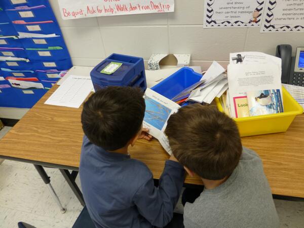DTCreech's tweet photo. Enjoying some nonfiction #d123kol #1dayedu http://t.co/aCBAHYgrh6