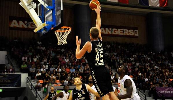 ilkercanfirat's tweet photo. Colton Iverson <3 http://t.co/BU3P5Y58hI