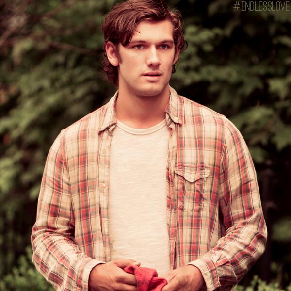 EndlessLove's tweet photo. RT if you’re going to see #AlexPettyfer in #EndlessLove this Valentine’s Day! #MCM #ManCandyMonday http://t.co/Jdq8DL2CvU