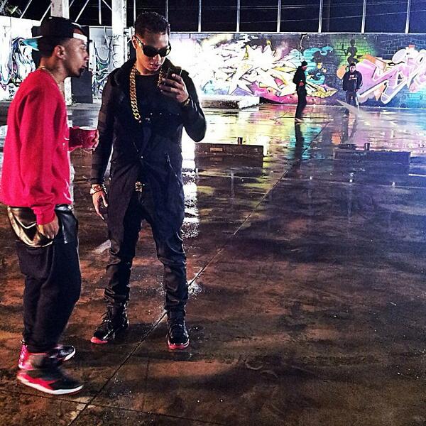 FuegoFBM's tweet photo. #Prendelo music video coming soon! con @bmorerico en el set #fireboymusic #mr305inc #mambomaster #theboy http://t.co/chfgqIYv7l