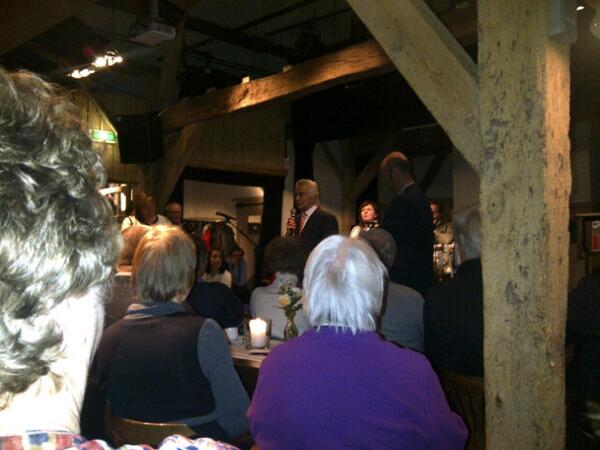 marlousverbeek's tweet image. Gert-Jan Visser: 'de projectontwikkelaars hadden zelf en eerder zo'n avond moeten organiseren' #OudeDorp #Huizen