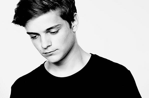 GarrixForum's tweet image. "@dancingastro: .@MartinGarrix previews new music, this time with @Firebeatz dancingastronaut.com/2014/02/martin… http://t.co/NIFtXdCBrE" #DOTHEHELICOPTER
