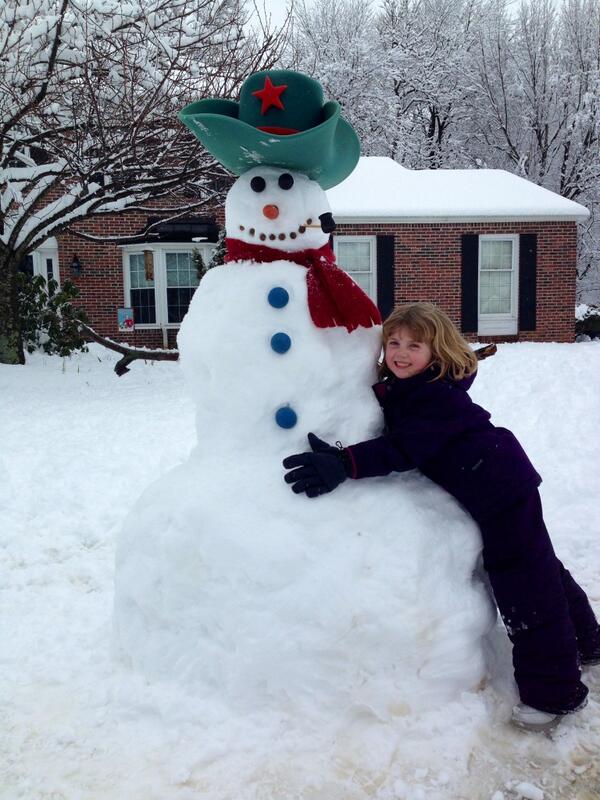 dboggs22's tweet photo. #Makingasnowman today, great fun!  @6abcsnow http://t.co/iXWPJHjQU8