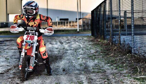 mxstyle_ tweet picture