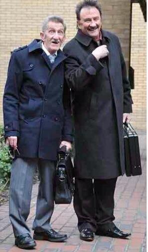 davidwalliams's tweet photo. A great picture of @antanddec arriving at the #BGTBirmingham auditions today. http://t.co/MxvfmC9Vg8