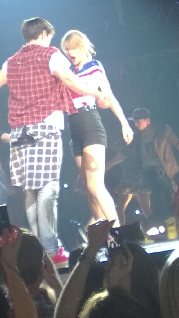 perksofmaynard's tweet image. 1-2-2014 #THEsex