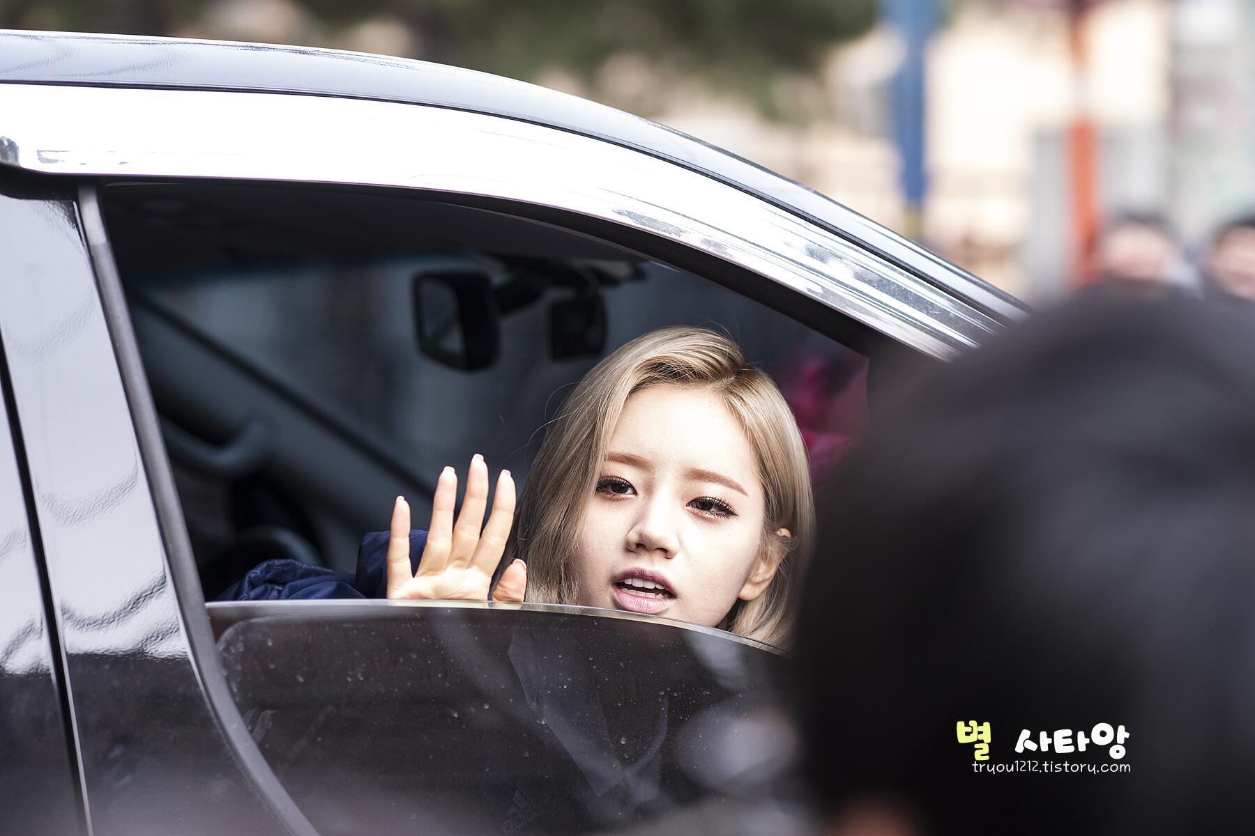 BfllbwnCAAI5-KP.jpg:orig