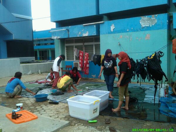 Mapatri_UTP's tweet photo. Bersih bersih peralatan selesai kegiatan.. http://t.co/6cS0IOs9sM