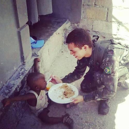 positlvidade's tweet image. A gentileza é a essência do ser humano. Quem não é suficientemente gentil não é suficientemente humano. ☮ ✌