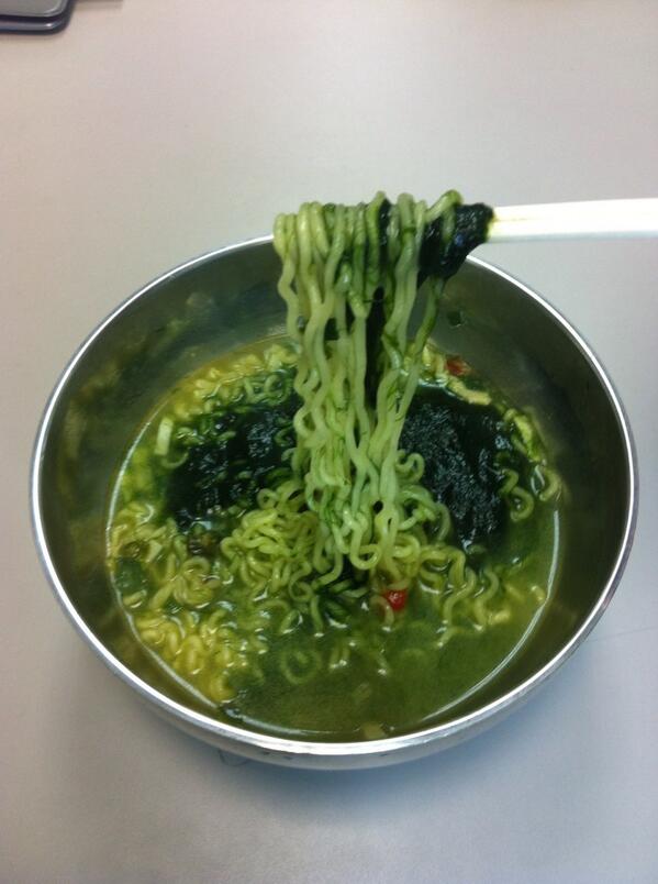 매생이 꼬꼬면!!!
이것도 맛있네~ 그럼 김+꼬꼬면도 해봐야지!