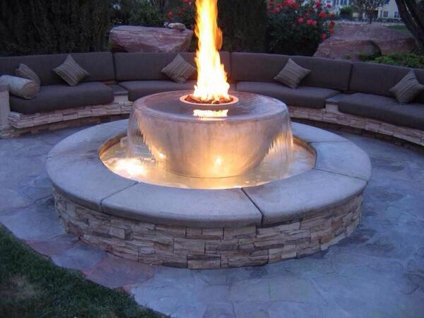 Dream1Homes's tweet photo. Water/ Fire Fountain http://t.co/Pzh0hj8AXj