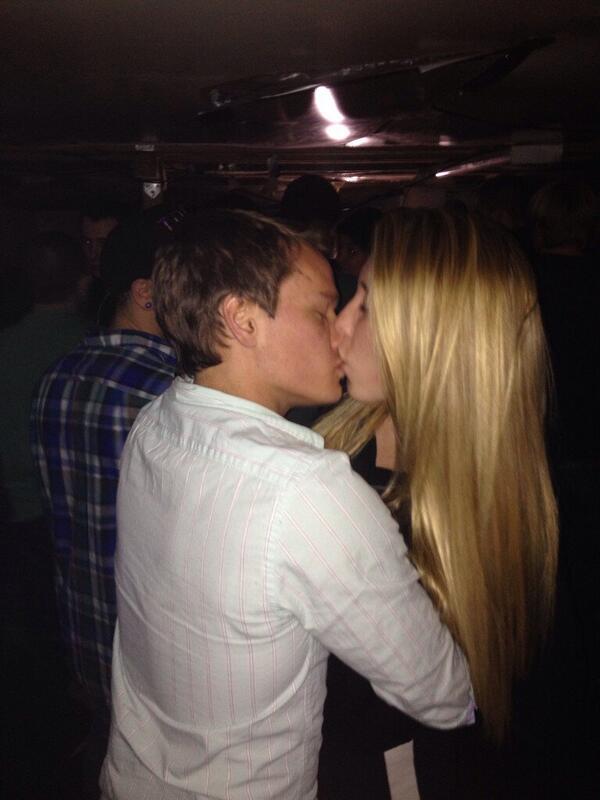 stoco_makeouts's tweet photo. http://t.co/KT1IVIoIE4