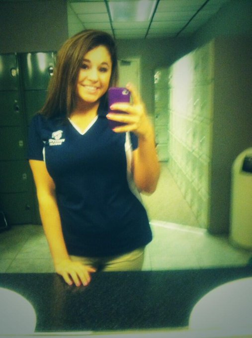 I bowl ☺️🎳 http://t.co/aACPqkCFen