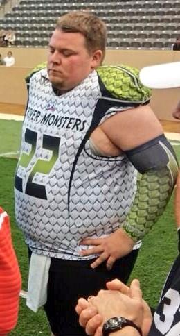 GrantTraylor's tweet photo. Hey @SUBWAY....can you get to work on your next Jared project? #RoundMoundOfTouchdown #NeedsAFlatbread http://t.co/xOEsshkbJX