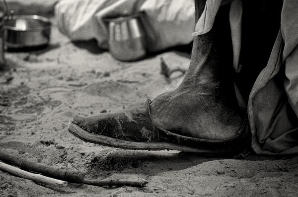AratiKumarRao's tweet image. Rajasthani shepherds walk several 100 miles each year in "mojris" like this. this man was 70+ yrs old

#trailnotes