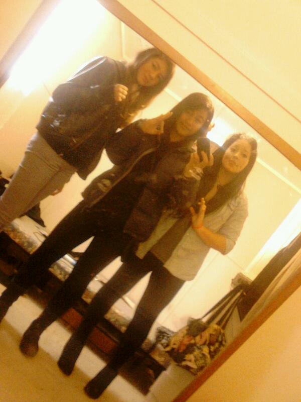 josephraiha's tweet photo. Me nd mah oldiies xx miss te old daes naaaw!xx http://t.co/hMBmSPJp4b