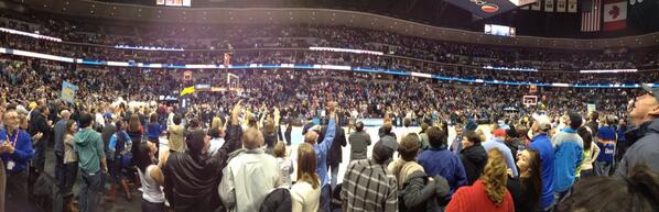 JustHulkinit's tweet photo. #buzzerbeater #Nuggets http://t.co/m4s9L7bFAf