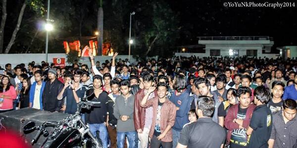 TheIndorePride's tweet photo. CROWD !!!
It was a blast and Heart burning night at Euphony Music Festival Season III .Every Single Person Enjoyed it http://t.co/c1BEVEoDag