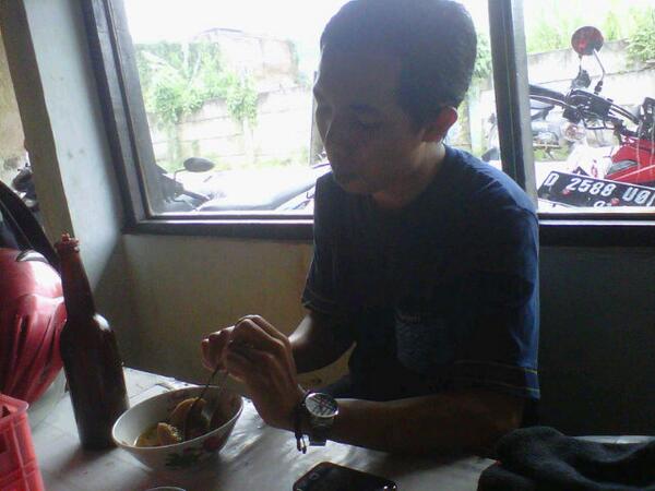 Teh tia ci botak tah keur ngabaso