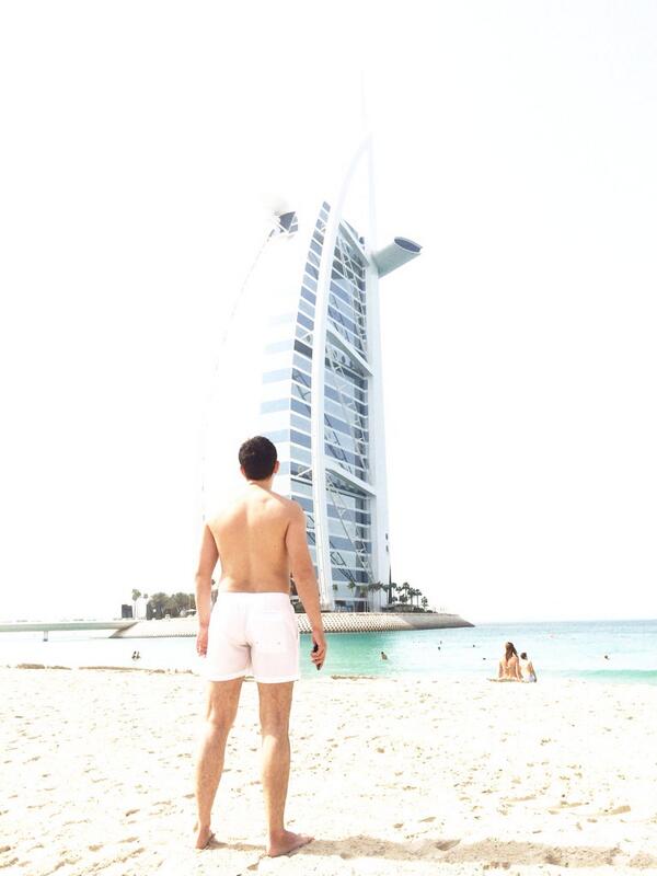AlferovaYulya's tweet photo. Пляжный пейзаж @artem_klyushin #Dubai #Дубаи http://t.co/p9wXIVZgOZ