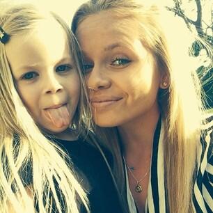 alisongdrs's tweet photo. con mamma♡ http://t.co/nMgG58emD9