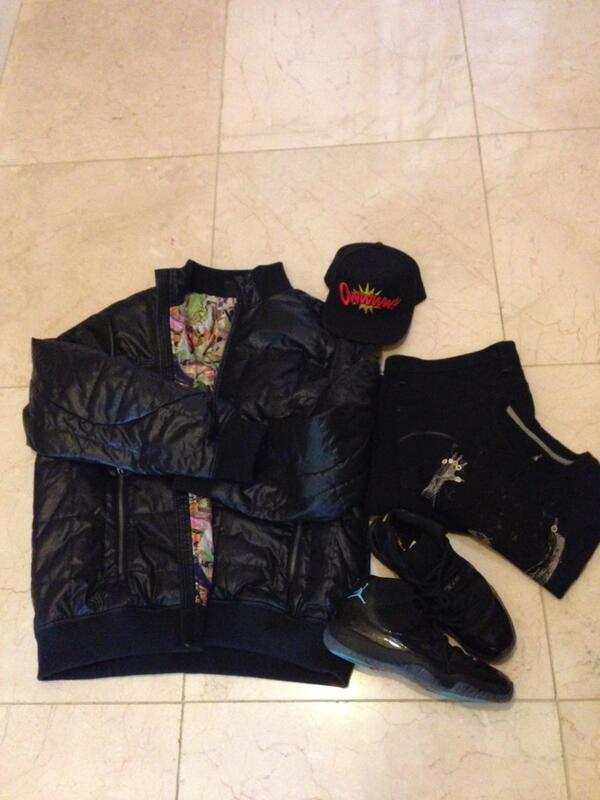 1Xtra's tweet photo. Which Garms should @charliesloth wear for his performance at the elderly people's bingo club? RT OUTFIT 2 NOW http://t.co/IpPjKmXhOL