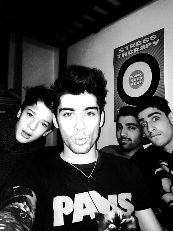 wooooooooowwwwww        waaaaaaaaaaawwwwwwww    (zayn ve kuzenleri)