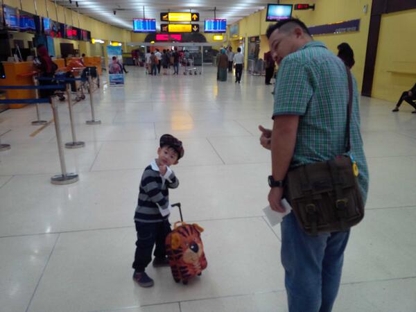 trifosafitri's tweet photo. Fun travelling @momnjospa #MNJmoney #myvalentine http://t.co/aiJjHeiGgt