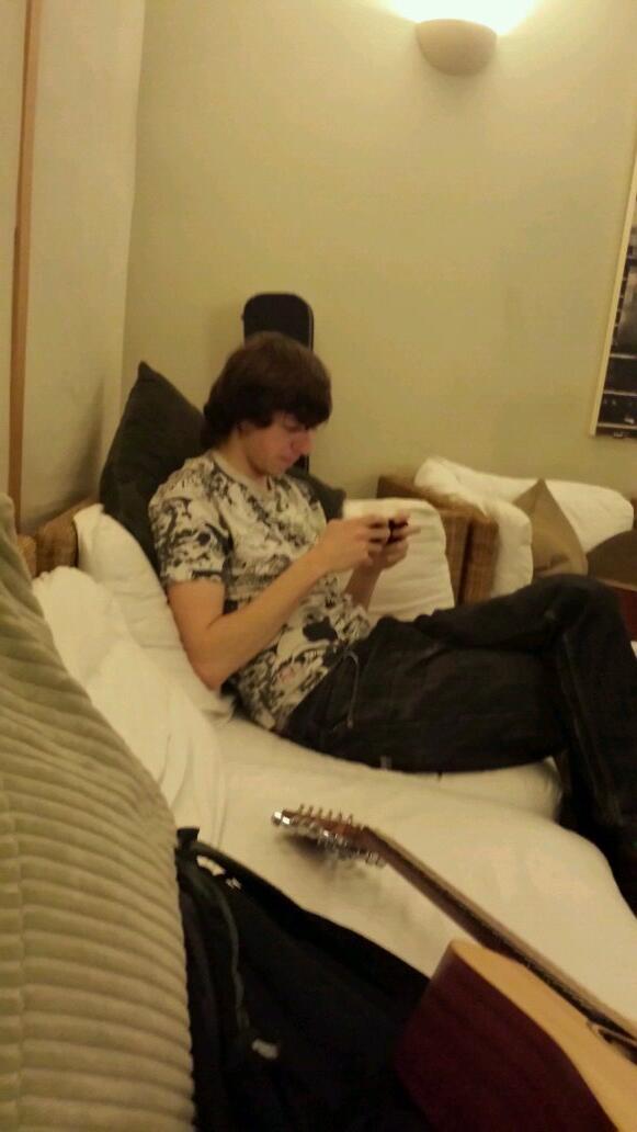 TheRedLevels's tweet image. Josh hard at work @SoundworksLeeds