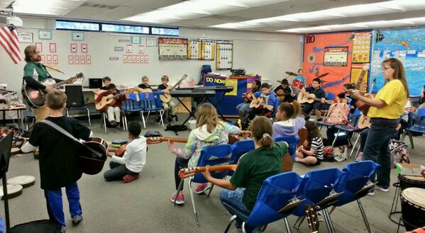 sintoy69's tweet photo. .Guitar club Jan29 w @MrHunt_HGE @MsCohen_HGE  Thanks @littlekidsrock for the guitars for #HGE music class. #funtimes http://t.co/Hku16GOvlB
