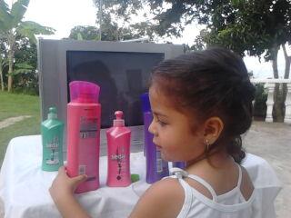 fer196006's tweet photo. @DiaaDiaCaracol @DiaaDiaCaracol #listospalafoto con el peinado listo y natural #CNTM http://t.co/S9DgUDwL3k