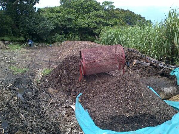 SPARGSPALMS's tweet image. Happy days composting with our battery operated drum screen