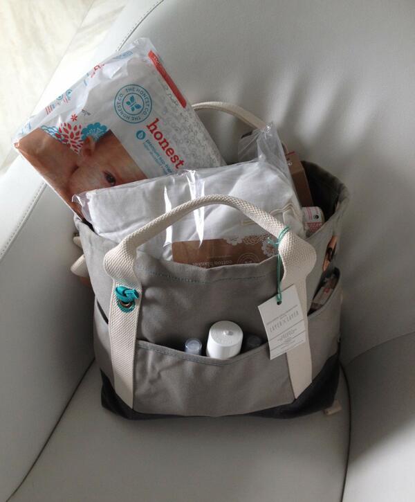 Thanku sweet <a href="/jessicaalba/">Jessica Alba</a> <a href="/honest/">HONEST</a> for the mommy/baby yummies gx