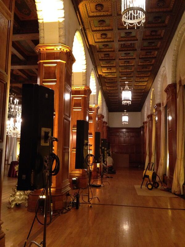 6x14 "DRESSED TO KILL" Post-ep BTS pics & tweets Bfp5UyTIAAALSet