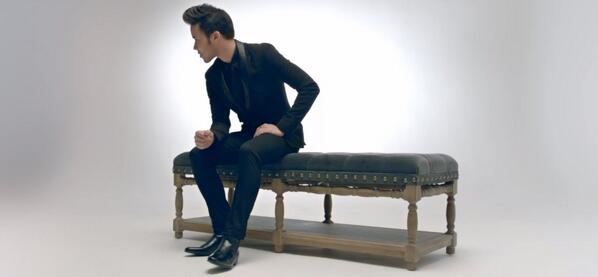 TheSpanishMemes's tweet photo. #TeRobareMusicVideo by @PrinceRoyce 

Watch it here: http://t.co/JbSugRWeXN #bachata http://t.co/gu0rF6LbY9