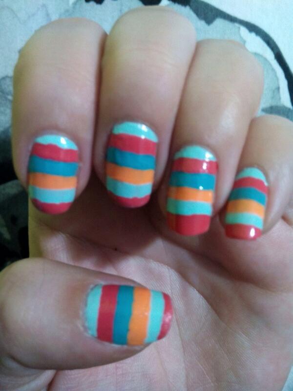 Nuninails's tweet photo. ¿Te gustan a rayas? ¡Haztelas conmigo por solo 6 euros! Elige tus colores! http://t.co/8g1s8LPCJ6