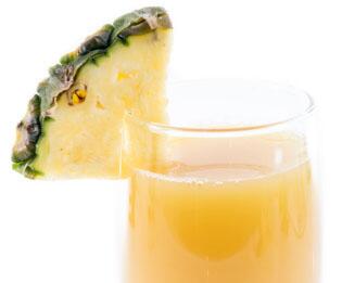 SharecareInc's tweet photo. Drink one small can of pineapple juice a day to help prevent bloating and gas. #SCTip http://t.co/bcKgf1juSA
