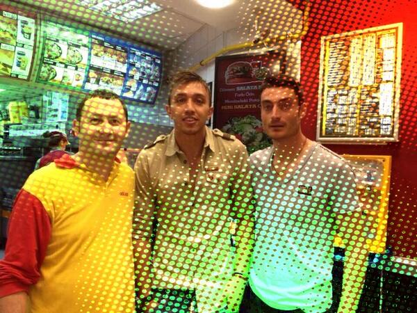 ArjinKerem's tweet photo. #PopDot http://t.co/qXPxFNeJWC