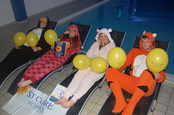 EleanorScotchy's tweet photo. Had fun photographing Sam, Jo, Paige &amp; Tom @PaceHealthClub yesterday to promote #OnesieWeek. Looking good guys! http://t.co/VHDTLn22Pu