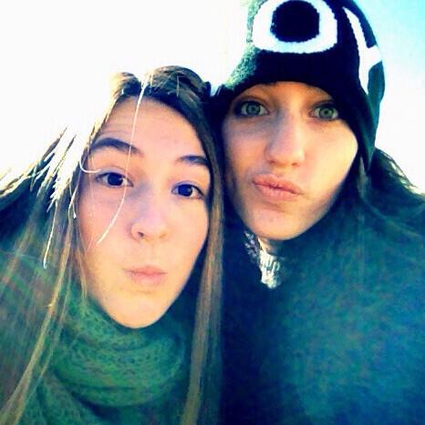 belengbarredo's tweet photo. Muchisimas felicidades a la mejor!!1⃣8⃣❗️❗️❗️❗️❗🚗🚗️ @gloria10duralde te quiero muchooooo😘😘❤️❤️ #hayqverseya! http://t.co/euIVyXsG47
