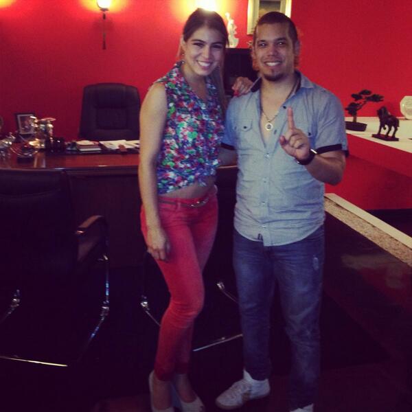 ferperezfans's tweet photo. http://t.co/7vWIgF0mat aqui los dos capos ♡ @fer8corazones y @NadiaKchorra