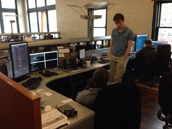 PushupSocial's tweet image. Pushup Team Brainstorming Session! #Startups #CodeCodeCode @Lab_1500