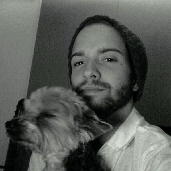 HowlGG_codes's tweet image. Pablito y su perrito