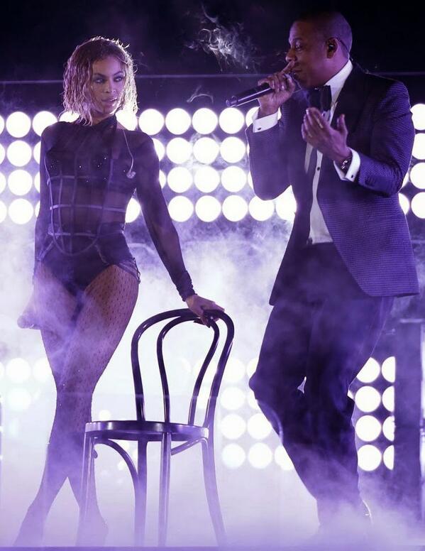 Chairup's tweet image. That moment when u realize Beyonce used ur chair for her performance. Chairedup! :)  #beyonce #GRAMMYs #hairpin chair