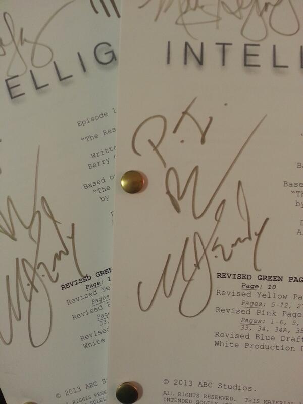 ABCIntelligence's tweet photo. You can win a signed #IntelligenceCBS script from Monday's episode! Just RT! Rules: http://t.co/4OIzM0SS11  http://t.co/AhQezxvArI